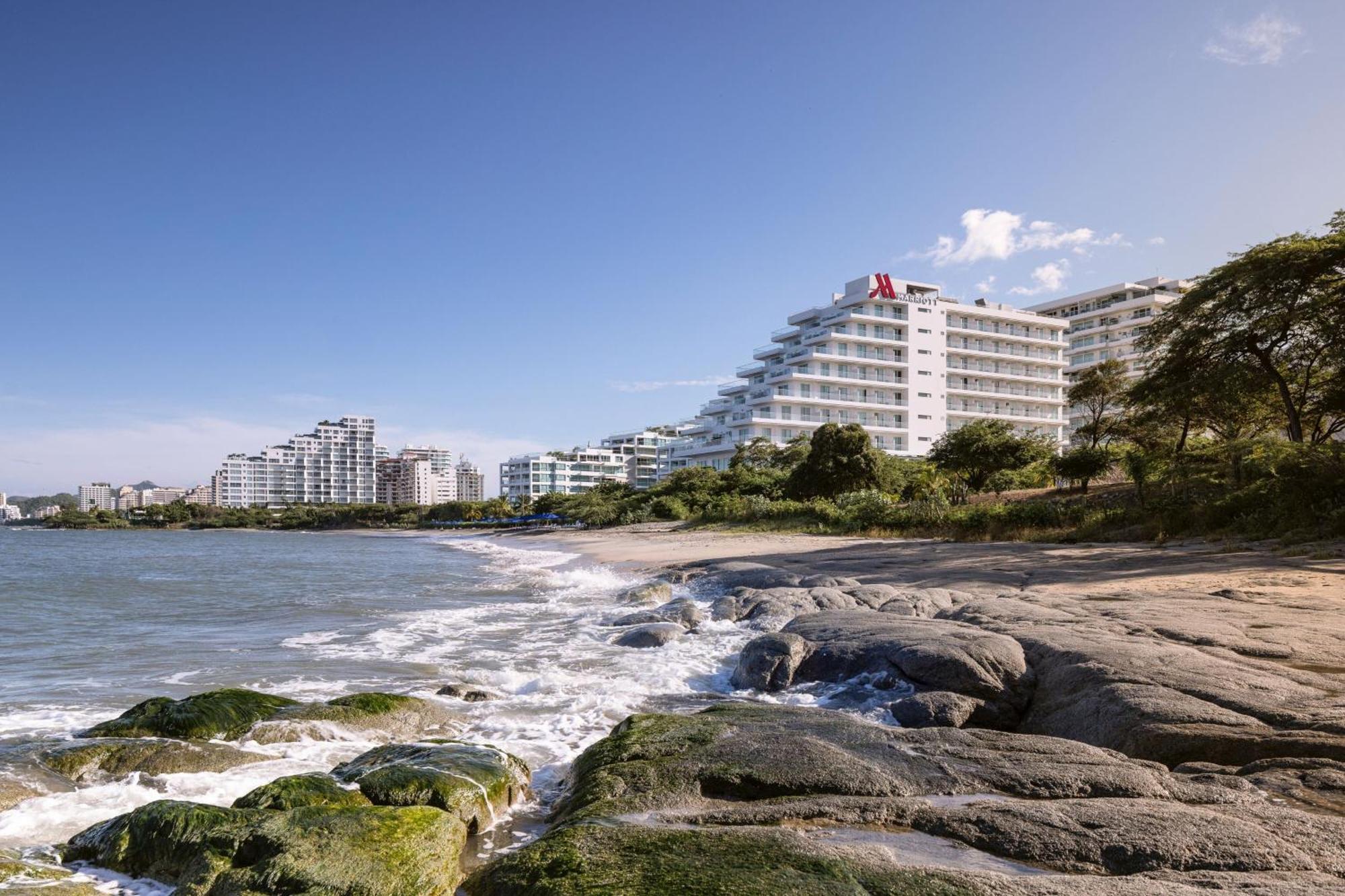 Santa Marta Marriott Resort Playa Dormida Экстерьер фото The hotel from the beach
