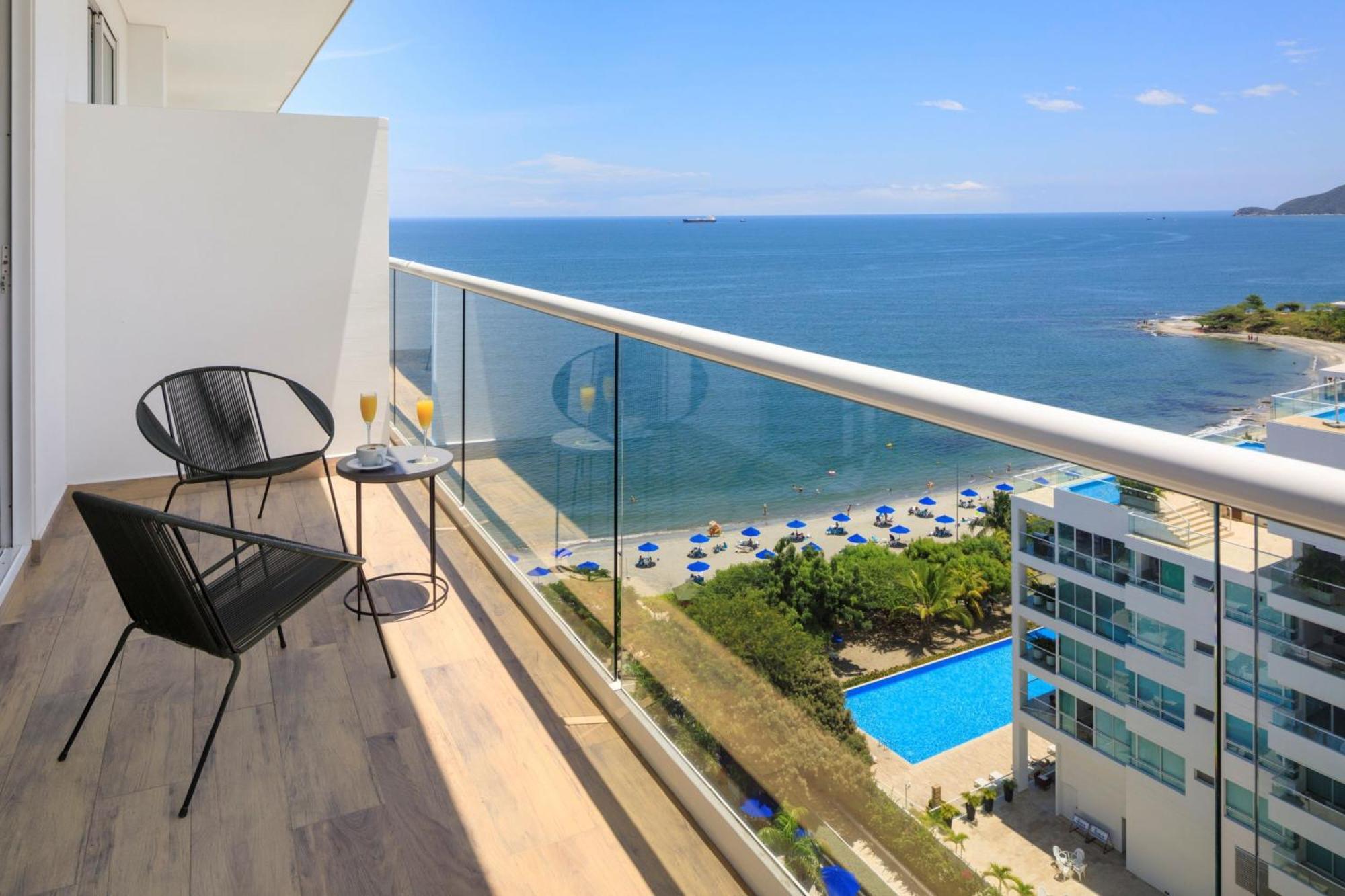 Santa Marta Marriott Resort Playa Dormida Экстерьер фото A balcony